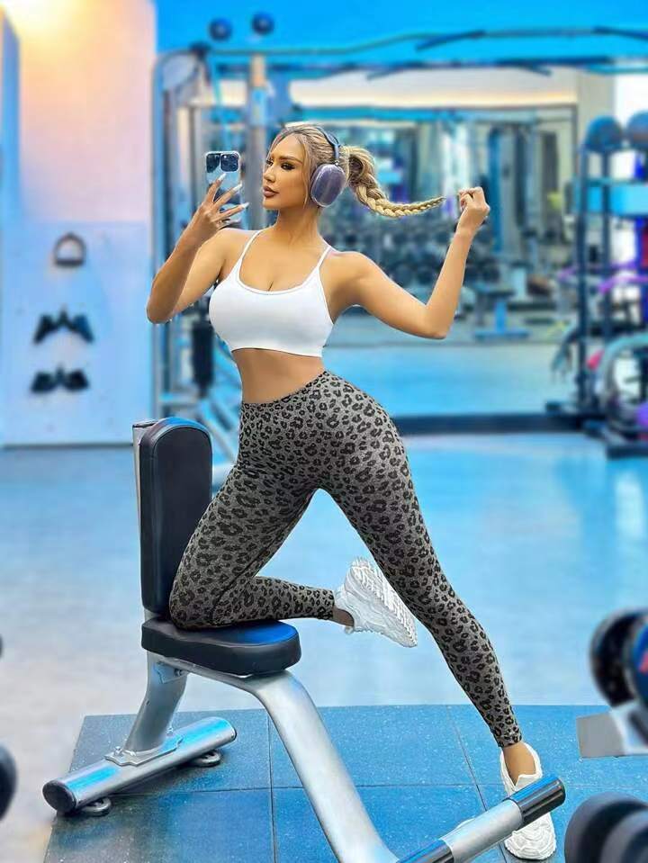 V Waist Double Hip Lifting Leopard Print Yoga Pants